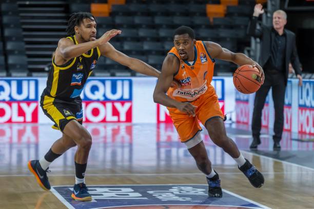 马又一次成 马又一次成