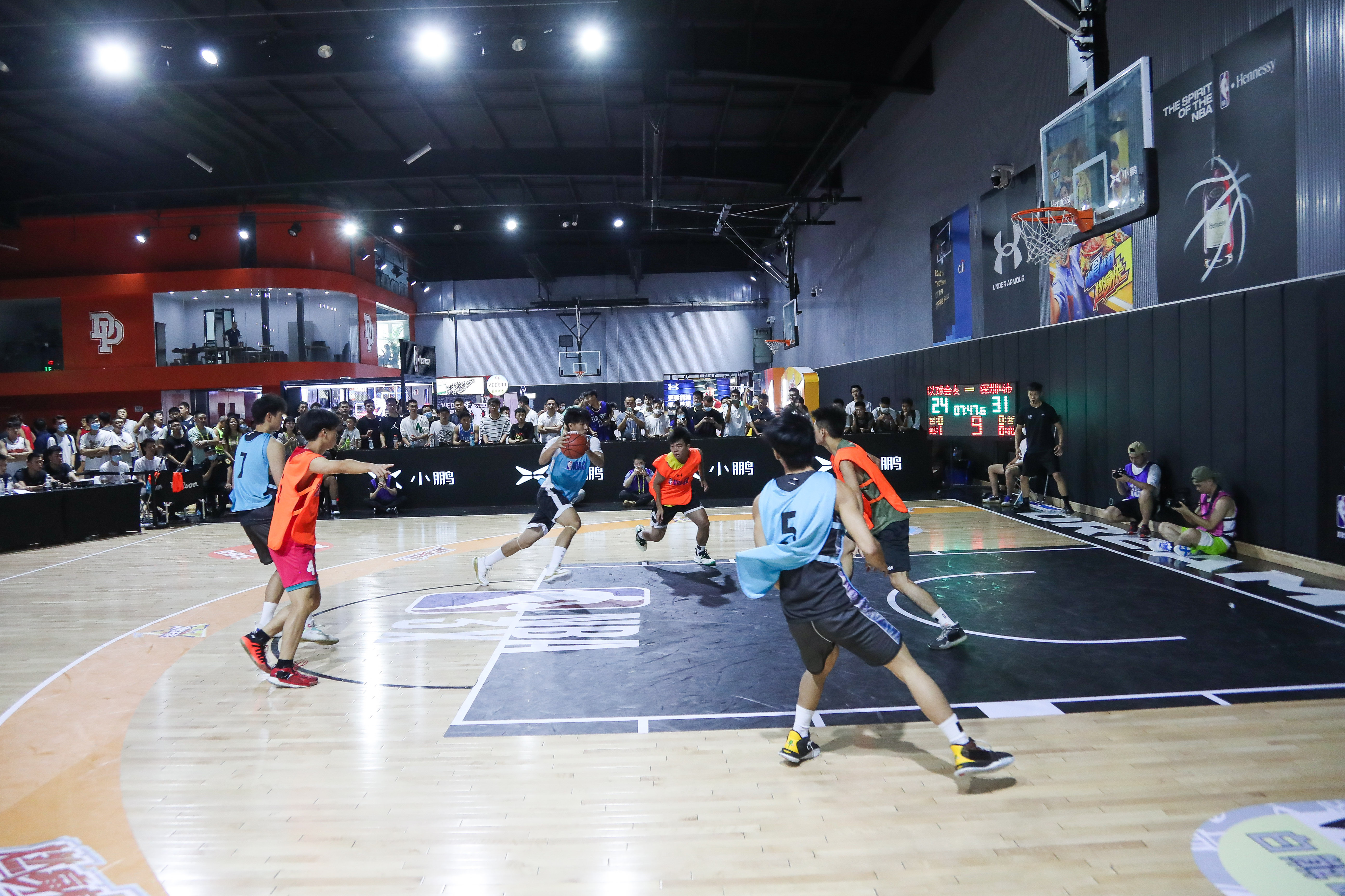 赛场上的每 赛场上的每