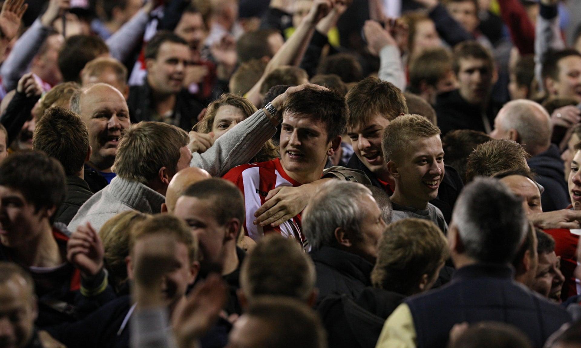 出顽强拼搏 出顽强拼搏